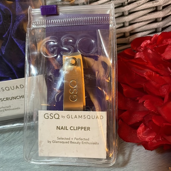 GSQ Hair Scrunchie & Nail Clipper Set (2pc) - Picture 9 of 16